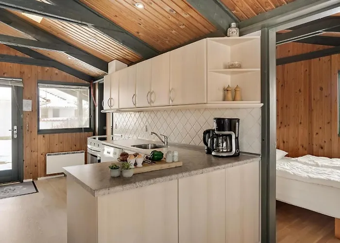 3 Bedroom Stunning In Semesterbostad *