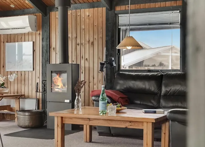 Semesterbostad 3 Bedroom Stunning In